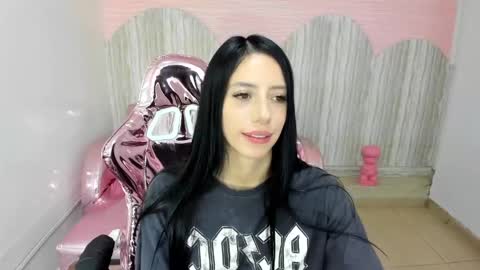 Snapshot of jess_a_ chatting on December 20, 2024, 6:35 pm Jess online show from December 20, 2024, 6:35 pm