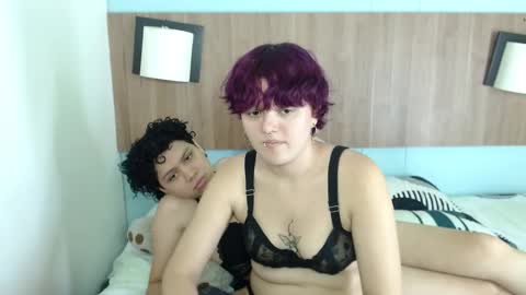 JessAndJade online show from September 18, 2025, 2:08 pm