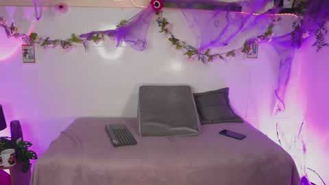 Jessi Alex online show from October 13, 2025, 11:10 am