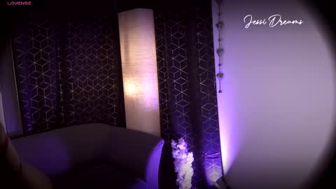 Jessica Gomez online show from October 14, 2025, 2:12 am