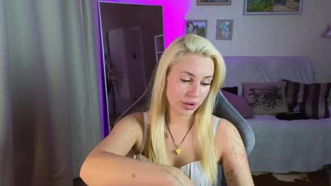 Snapshot of jessica_hanson chatting on December 6, 2024, 6:17 pm Jessy online show from December 6, 2024, 6:17 pm