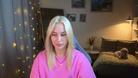 Snapshot of jessica_hanson chatting on December 17, 2024, 2:22 pm Jessy online show from December 17, 2024, 2:22 pm