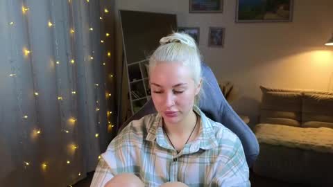 Snapshot of jessica_hanson chatting on December 20, 2024, 6:13 pm Jessy online show from December 20, 2024, 6:13 pm