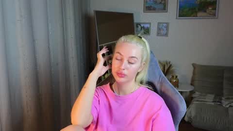 Snapshot of jessica_hanson chatting on January 19, 2025, 5:37 am Jessy online show from January 19, 2025, 5:37 am