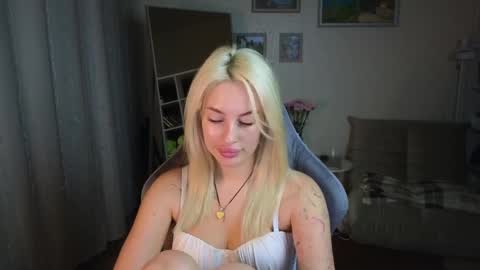 Snapshot of jessica_hanson chatting on January 28, 2025, 7:11 am Jessy online show from January 28, 2025, 7:11 am