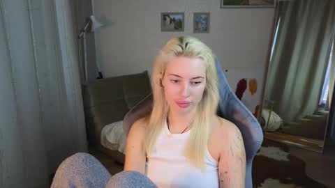 Snapshot of jessica_hanson chatting on February 13, 2025, 6:30 am Jessy online show from February 13, 2025, 6:30 am