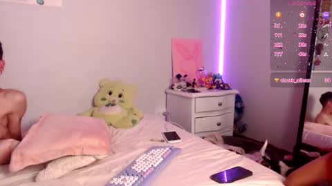 Jess And Rogger independents online show from December 3, 2025, 10:52 pm