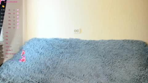 jessica_volker online show from May 19, 2026, 11:27 am