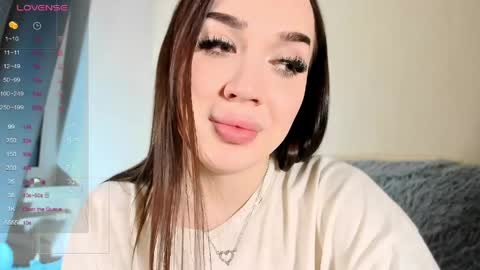 jessica_volker online show from May 25, 2026, 6:58 pm