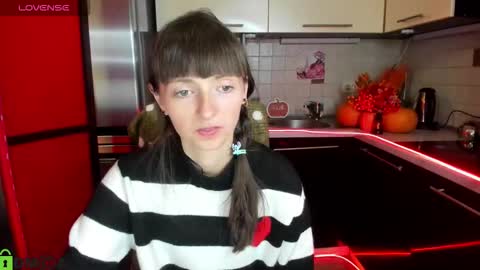 jessicaforris online show from October 10, 2025, 7:07 am