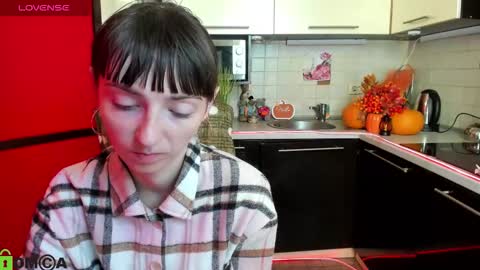 jessicaforris online show from October 21, 2025, 6:58 am