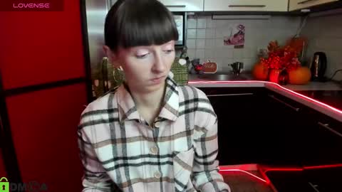 jessicaforris online show from November 6, 2025, 8:04 am