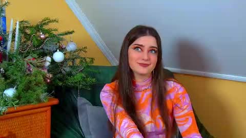 Jessica online show from December 14, 2025, 7:29 pm