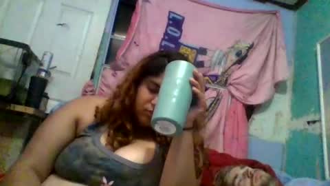 dovedianna online show from June 19, 2026, 2:27 am