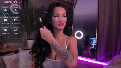 Snapshot of jessicaverse chatting on November 17, 2025, 4:40 am Jess online show from November 17, 2025, 4:40 am