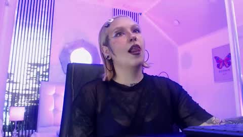 Snapshot of jessie_williams_01 chatting on January 6, 2026, 6:33 pm Your Sweet Angel online show from January 6, 2026, 6:33 pm