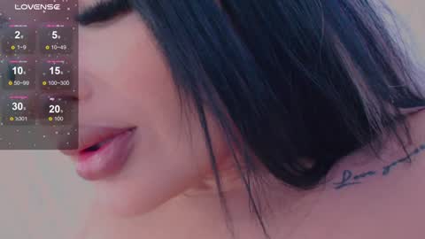 Snapshot of jessielines_1 chatting on December 18, 2024, 10:30 am jessie online show from December 18, 2024, 10:30 am