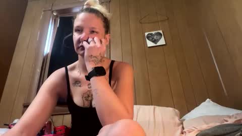 Snapshot of jessiepooh6969 chatting on December 6, 2024, 5:22 pm Wonderland online show from December 6, 2024, 5:22 pm