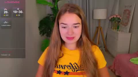 Snapshot of jessiestarz chatting on July 7, 2026, 3:16 pm Jessi online show from July 7, 2026, 3:16 pm