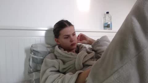 jessieryan online show from November 15, 2025, 6:22 am