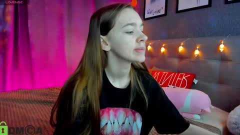 Snapshot of jessiexxiv chatting on December 23, 2025, 9:29 am Jessie online show from December 23, 2025, 9:29 am