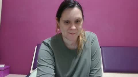 Snapshot of jessika97 chatting on December 18, 2024, 6:43 am jessika97 online show from December 18, 2024, 6:43 am