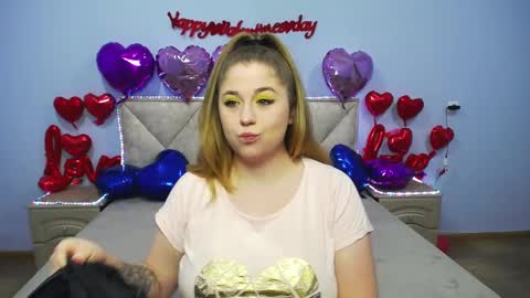 Jess online show from February 20, 2025, 7:12 am