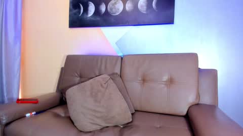 Jessy Mateus online show from December 10, 2024, 3:01 pm