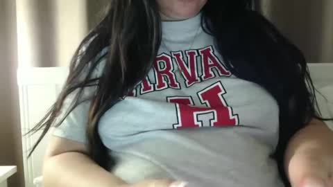 Snapshot of jessyqueen55 chatting on February 2, 2025, 5:26 pm OnlyJessy online show from February 2, 2025, 5:26 pm