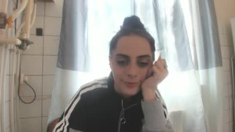 Snapshot of jessystarrr chatting on October 14, 2025, 8:04 am Jessy online show from October 14, 2025, 8:04 am