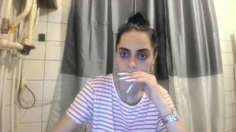 Snapshot of jessystarrr chatting on October 14, 2025, 9:26 pm Jessy online show from October 14, 2025, 9:26 pm