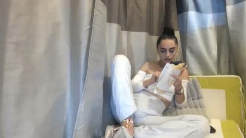 Snapshot of jessystarrr chatting on October 20, 2025, 3:34 pm Jessy online show from October 20, 2025, 3:34 pm