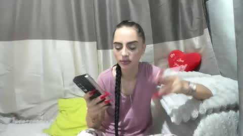 Snapshot of jessystarrr chatting on November 11, 2025, 5:24 pm Jessy online show from November 11, 2025, 5:24 pm