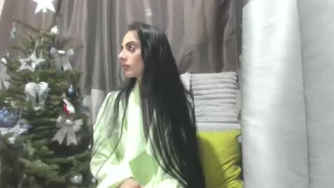 Snapshot of jessystarrr chatting on December 15, 2025, 6:01 pm Jessy online show from December 15, 2025, 6:01 pm