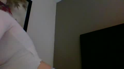 jessystrings online show from July 22, 2026, 7:11 am