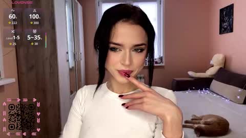 Lea online show from December 15, 2025, 7:23 am