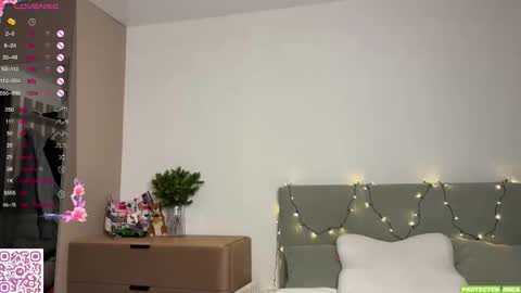 Snapshot of jettamona chatting on December 15, 2025, 2:43 pm Mona online show from December 15, 2025, 2:43 pm