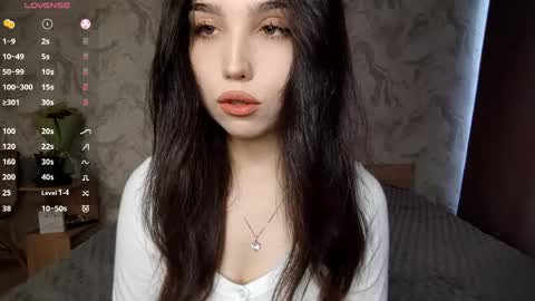 I am Gina ntmu Lets hit 10 Thumbs Up together online show from April 9, 2026, 9:26 am