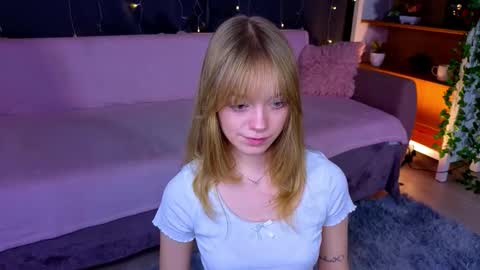 Snapshot of jewellhogan chatting on February 4, 2026, 9:26 am Gwen online show from February 4, 2026, 9:26 am