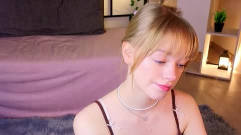 Snapshot of jewellhogan chatting on February 19, 2026, 8:49 pm Gwen online show from February 19, 2026, 8:49 pm