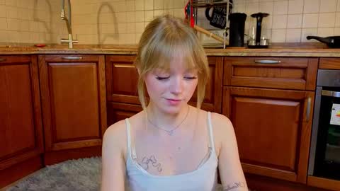 Snapshot of jewellhogan chatting on March 1, 2026, 8:11 pm Gwen online show from March 1, 2026, 8:11 pm