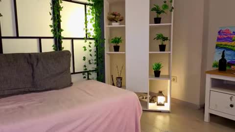 Snapshot of jewellhogan chatting on March 4, 2026, 8:15 pm Gwen online show from March 4, 2026, 8:15 pm