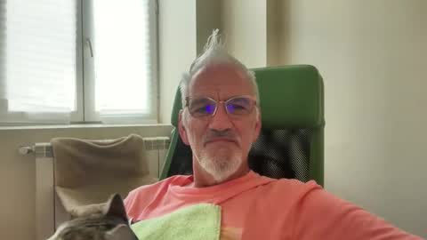 jewlronny online show from October 17, 2025, 10:18 am