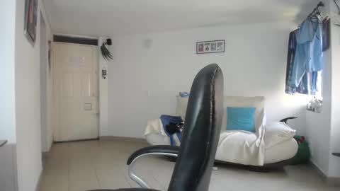 Snapshot of jezabel_purple chatting on February 26, 2026, 4:50 pm Camila online show from February 26, 2026, 4:50 pm