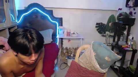 jhan_destroyer2003 online show from December 6, 2024, 4:36 am