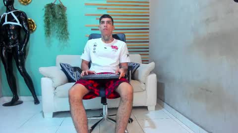 Snapshot of jharol_cardona chatting on January 7, 2026, 1:13 pm Jharol online show from January 7, 2026, 1:13 pm