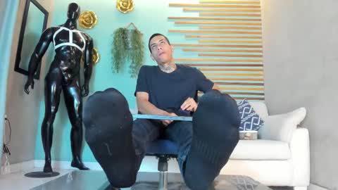 Snapshot of jharol_cardona chatting on February 13, 2026, 1:18 pm Jharol online show from February 13, 2026, 1:18 pm