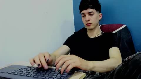 Jheampiero online show from December 16, 2025, 2:11 pm