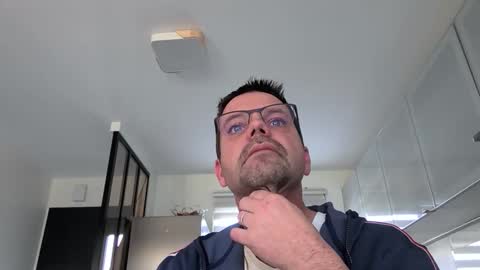 Snapshot of jhmec44000 chatting on March 17, 2026, 8:39 am jhmec44000 online show from March 17, 2026, 8:39 am