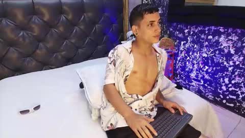 Snapshot of jhoanleandro chatting on February 19, 2025, 4:34 am jhoanleandro online show from February 19, 2025, 4:34 am
